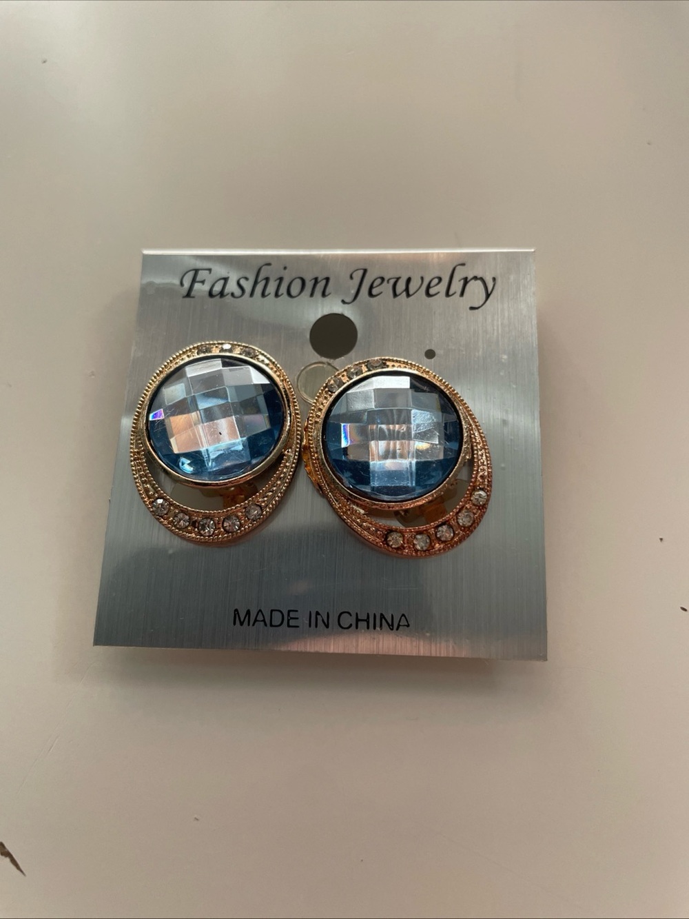 Brand New With Tag Fashion Jewelry Blue Gemstone Gold Tone Clip Earrings